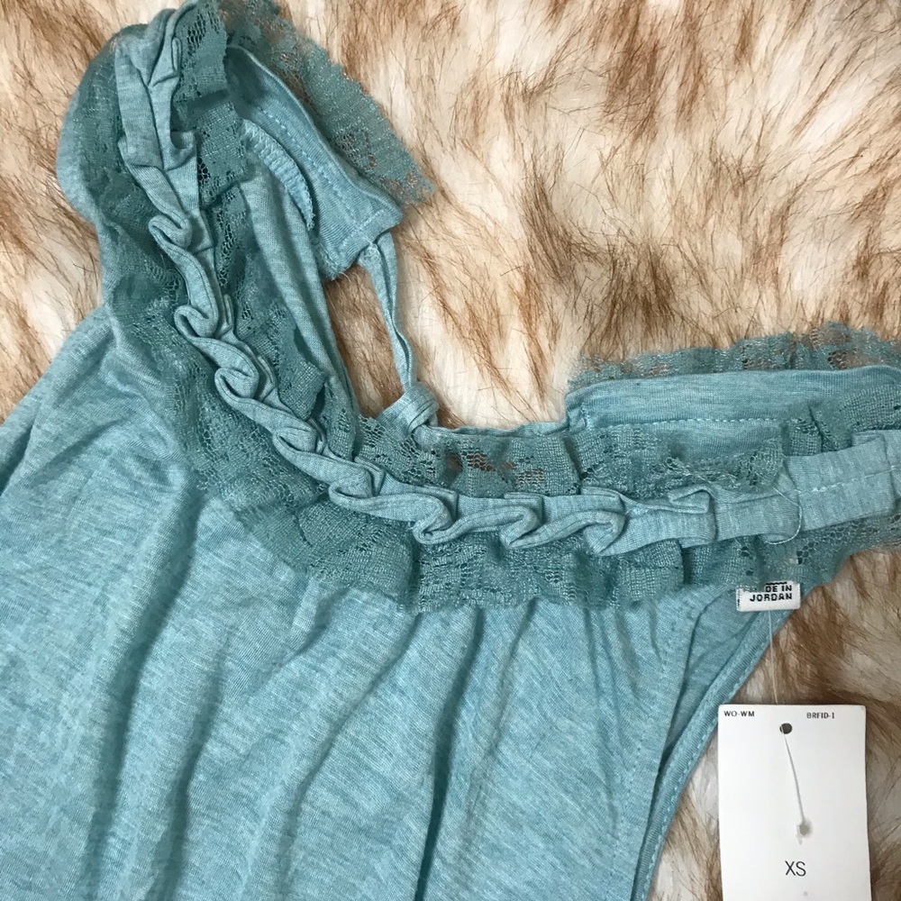 Banana Republic Ruffle Neck Tank - Picture 8 of 9